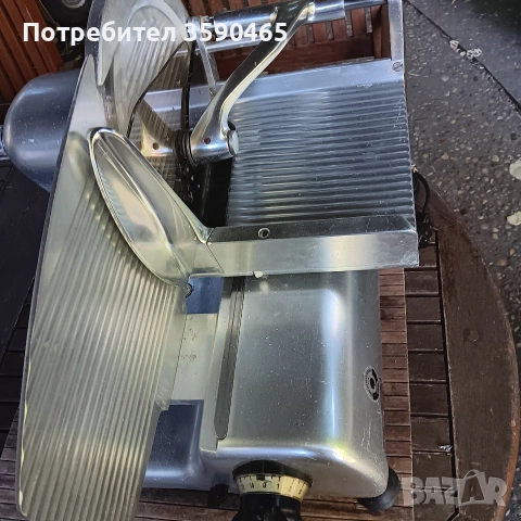 Слайс машина колбасорезачка, снимка 2 - Обзавеждане на кухня - 55036930