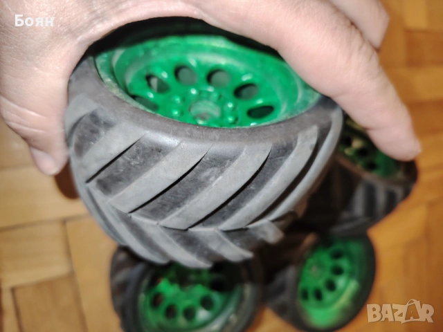 Rc бъги 1/10, снимка 9 - Коли, камиони, мотори, писти - 53752849