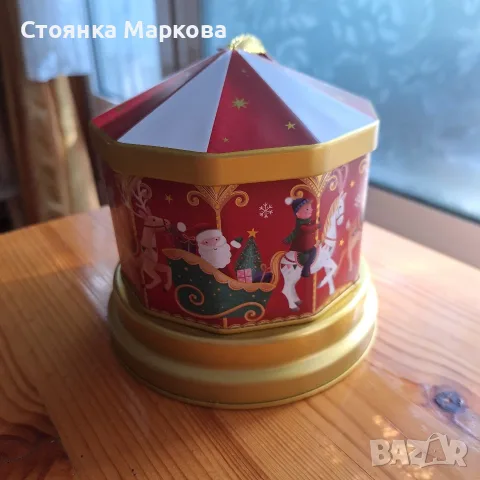 Метална музикална кутия от Англия с Коледни мотиви, снимка 2 - Декорация за дома - 55610657