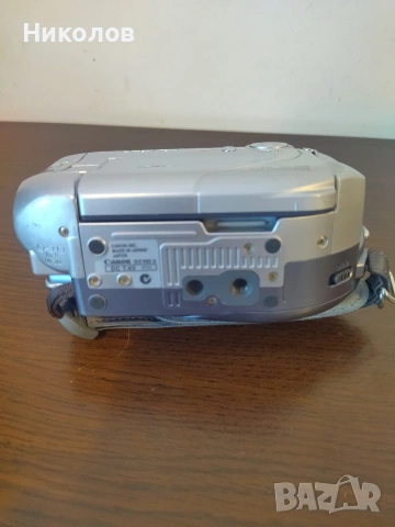 Продавам DVD видео камера Canon DC100 , снимка 6 - Камери - 54993878