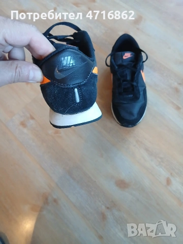 Маратонки Nike, снимка 4 - Детски маратонки - 54130224