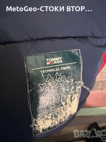 Мъжко червено Яке Tommy Hilfiger – Оригинално, с Качулка, Размер [добави размер], снимка 6 - Якета - 54426922
