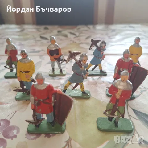 стари Полски сигурки войници, рицъри, морски флот, индианци, и каубой