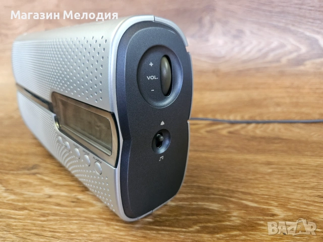 Радио Grundig Music Boy 51 Silver – Мощно преносимо радио с топ звук и отлично състояние., снимка 8 - Радиокасетофони, транзистори - 54199906