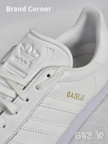 НОВИ Оригинални кожени кецове Adidas Gazelle - Сребристо-бели / РСТ 44, снимка 4 - Маратонки - 54280324