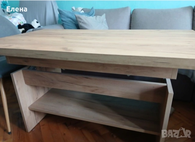 Продавам маса с повдигащ механизъм