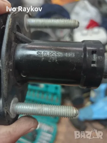 горна помпа съединител Opel Astra J , 55561915, снимка 4 - Части - 55365076