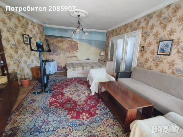 Продава 3-стаен апартамент в гр. Разград - ж.к. "Васил Левски", снимка 2 - Апартаменти - 54191868