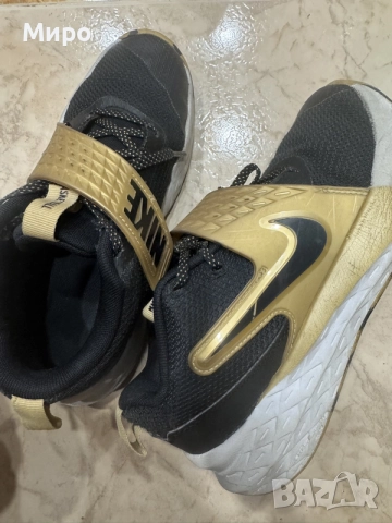 Nike детски маратонки, снимка 5 - Детски маратонки - 55686799