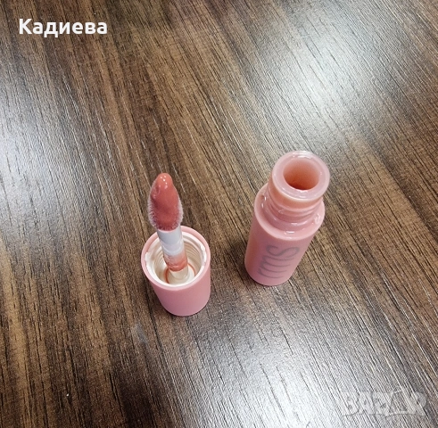 Декоративна и бяла козметика за лице и тяло , снимка 5 - Козметика за лице - 53134183