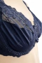 Сутиен Hunkemöller 90C с фина дантела и меки чашки – черен, снимка 2