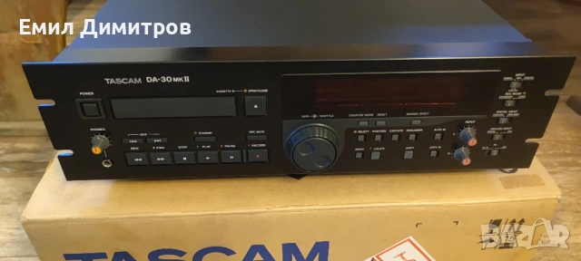 Tascam DA30 MK II Professional DAT Recorder , снимка 2 - Декове - 51199628