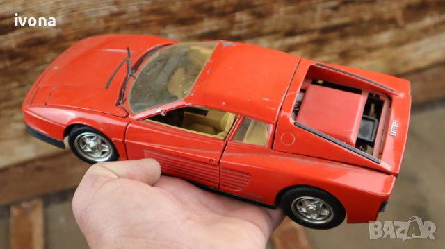 Голяма червена кола Ferrari Testarossa Hotwheels 1:18, снимка 9 - Колекции - 54564288