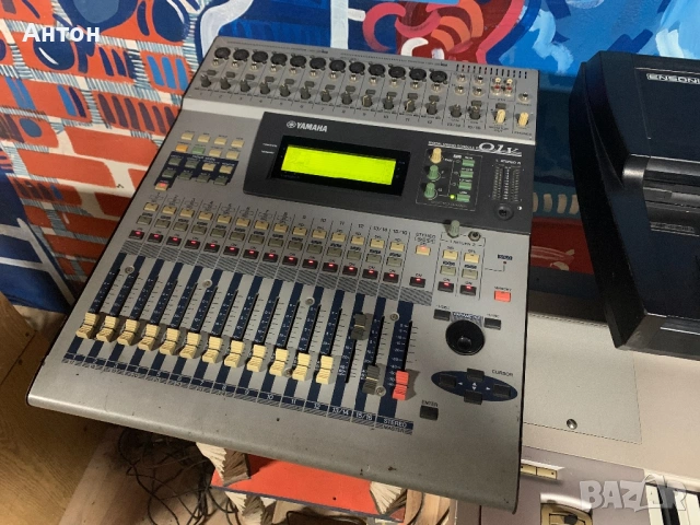 Yamaha 01V дигитален / цифров аудио миксер / Digital Mixer, снимка 2 - Ресийвъри, усилватели, смесителни пултове - 54557093