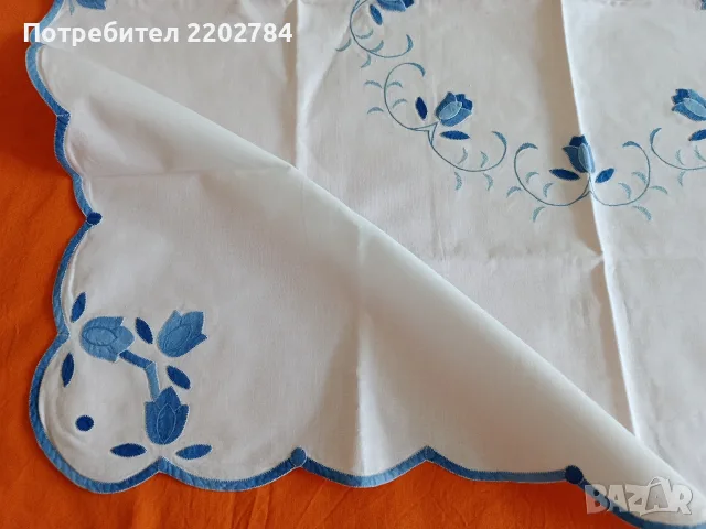 Битови, бродирани карета за маса , снимка 3 - Покривки за маси - 55660902