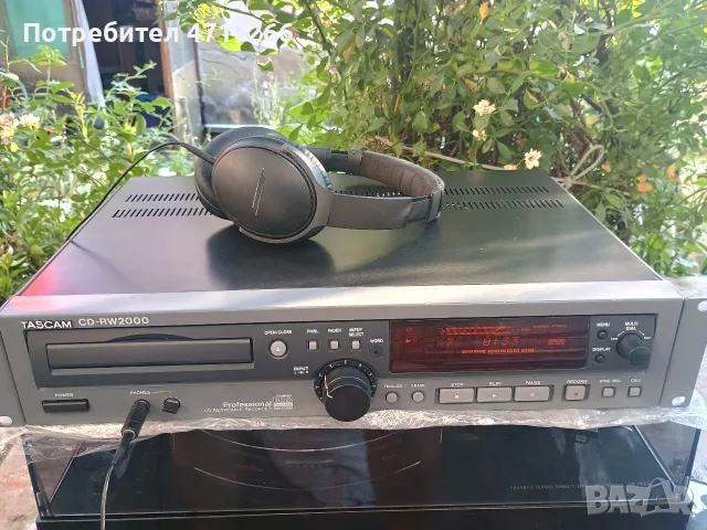 Tascam CD-RW2000 Professional CD Player 
