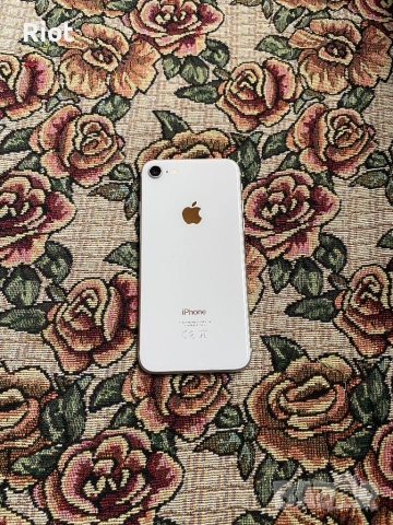 Продавам iPhone 8 , снимка 3 - Apple iPhone - 54667725