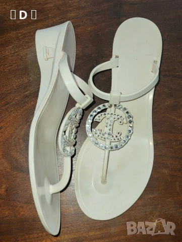 JUST CAVALLI оригинални чехли за плаж 38, снимка 5 - Чехли - 55050193