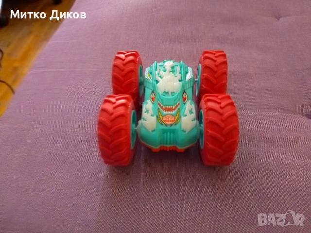Dickie Toys Monster Flippy, играчка кола с двустранен дизайн.