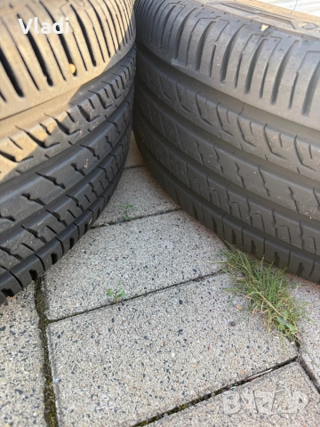 Летни гуми с алуминиеви джанти 215/45 R17 91Y, DOT25, 8–9 мм, снимка 5 - Гуми и джанти - 55143597