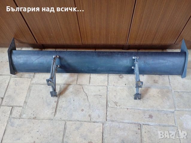Универсален спойлер за автомобил , снимка 2 - Аксесоари и консумативи - 54736361