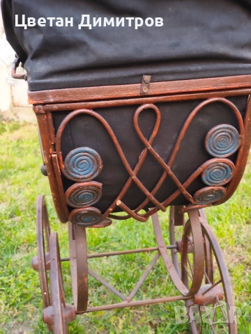 АНТИКВАРА дървена количка комплект с порцеланова кукла , снимка 6 - Антикварни и старинни предмети - 54195587