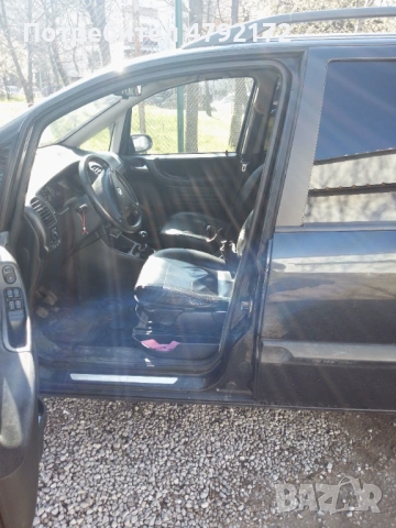Opel Zafira 1,8бензин ,Кожен салон, снимка 4 - Автомобили и джипове - 54595948