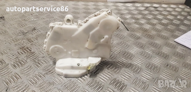 Заключващ механизъм за задна дясна врата за Honda Civic Mk8 (2007-2011) 72611-SMG-E0