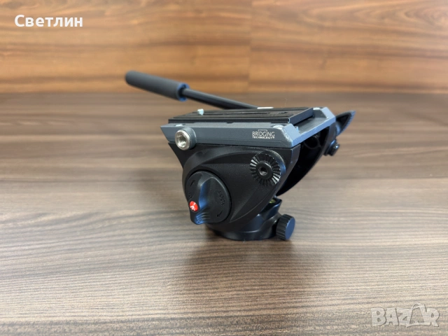 Продавам Manfrotto MVH500AH видео глава в отлично състояние., снимка 4 - Чанти, стативи, аксесоари - 54466597