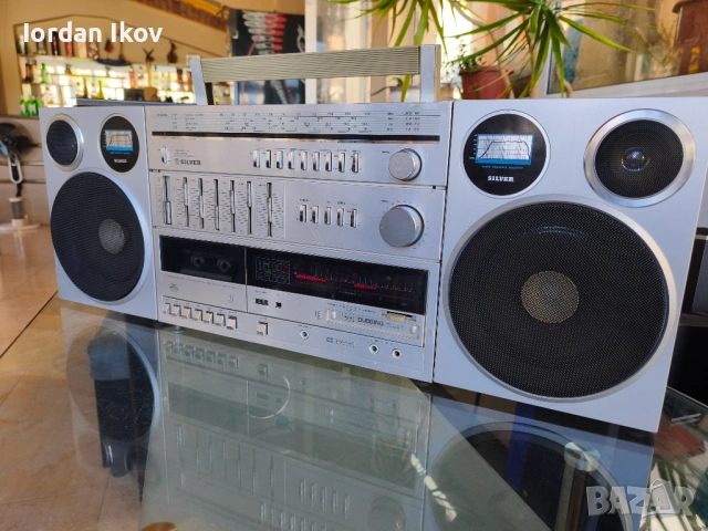 Silver SR8800, снимка 4 - Радиокасетофони, транзистори - 54724737