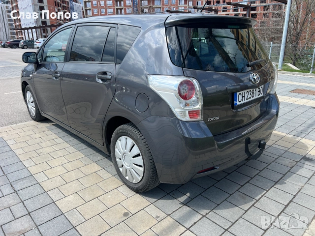 Toyota Verso 2.0D-4D 126, снимка 4 - Автомобили и джипове - 54580880