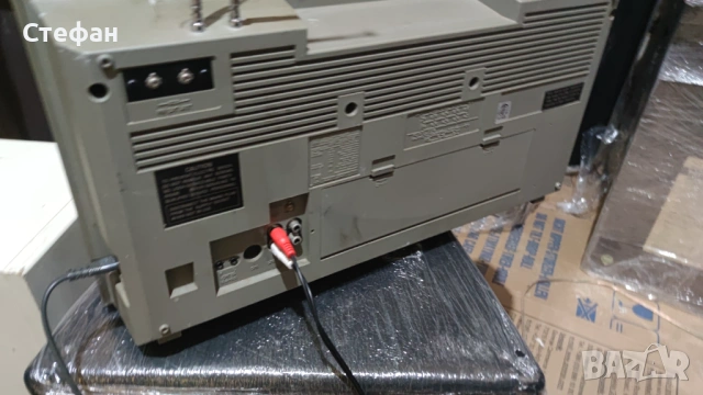 Toshiba RT-9510S, снимка 2 - Радиокасетофони, транзистори - 54944310
