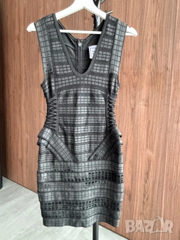 Оригинална луксозна бандажна рокля Herve Leger, размер S, снимка 2 - Рокли - 54622130