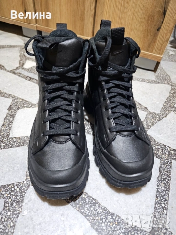 Дамски боти Nike W BLAZER ROAM MID, снимка 2 - Дамски боти - 54604370