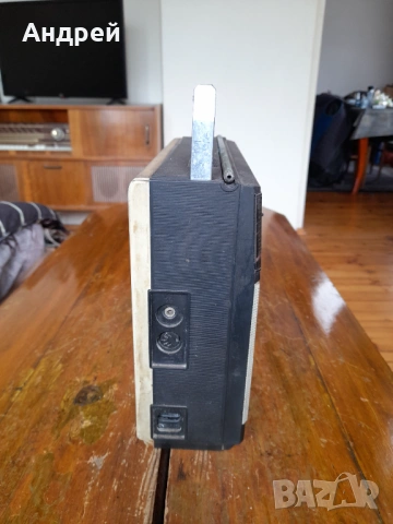 Старо радио,радиоприемник ВЕФ,VEF 221, снимка 3 - Антикварни и старинни предмети - 54070656