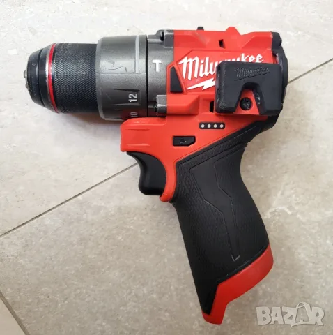 Безчетков импакт Milwaukee M12 FPD2. Без батерии и зарядно.Като нов. Цена: 90€ (крайна)