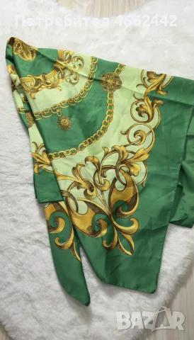 Шал на марката H&M