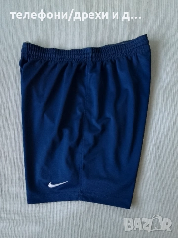 Къси панталонки Nike  (M) в отлично състояние