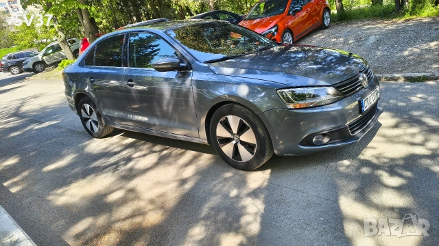 vw jetta 1.6 tdi bluemotion ръчка, снимка 4 - Автомобили и джипове - 54383270