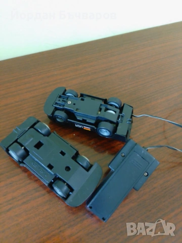 2броя. стари колички Porche , снимка 2 - Колекции - 54211876