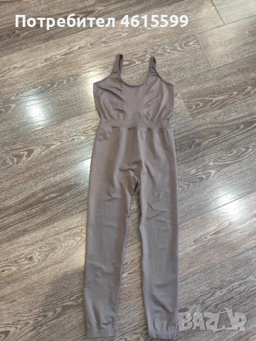 спортен гащеризон на Primark , снимка 2 - Спортни екипи - 55242288