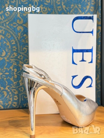 Дамски сандали GUESS, снимка 2 - Сандали - 54781132