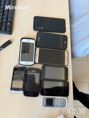 9 броя телефони Samsung galaxy GT duos Nokia Lumia Prestigio - 5 от тях работещи, снимка 2 - Samsung - 54747607