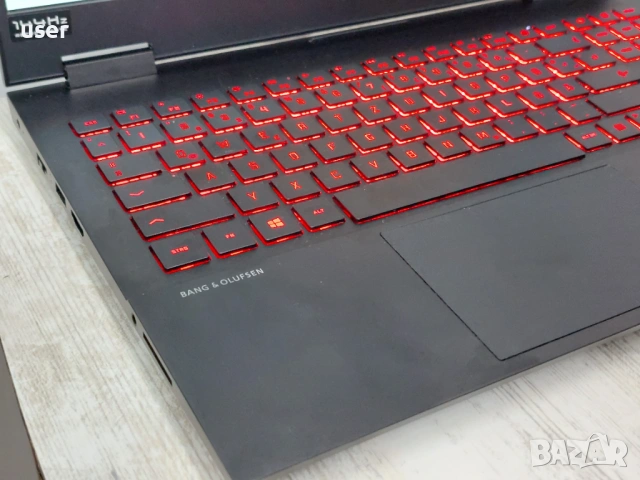 16GB RAM RTX 2070 Super i7-10750H геймърски лаптоп HP Omen 15 15-ek0770ng, снимка 2 - Лаптопи за игри - 54515237
