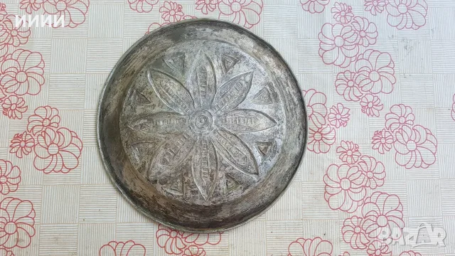 Стара сребърна чиния, снимка 2 - Антикварни и старинни предмети - 55675969