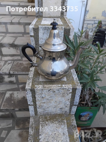 Традиционен марокански чайник.