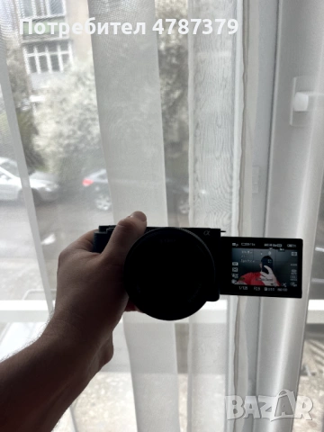 **ПРОДАВАМ ПЪЛЕН VLOG / CONTENT CREATOR КОМПЛЕКТ – SONY ZV-E10 + ОБЕКТИВ + ТРИПОД + АКСЕСОАРИ**, снимка 9 - Фотоапарати - 54089502