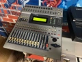 Yamaha 01V дигитален / цифров аудио миксер / Digital Mixer, снимка 2