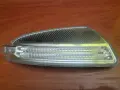 Мигач за дясно огледало Мерцедес W204, снимка 1