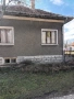 продавам къща в село голямо Пещене община враца , снимка 1